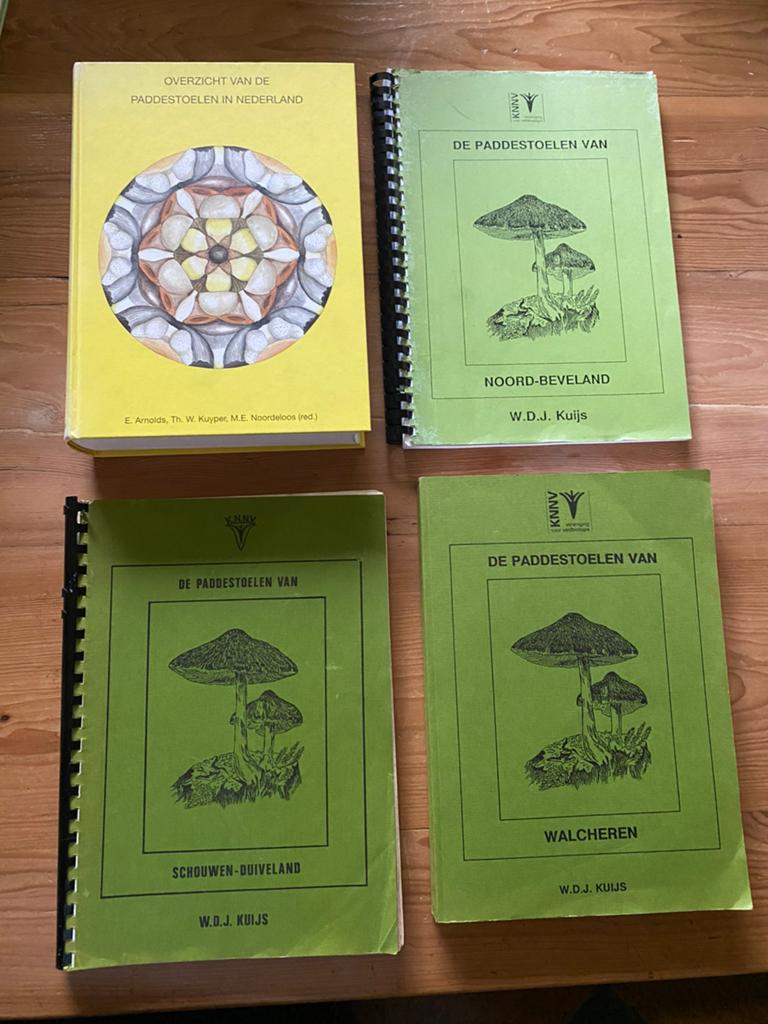 Paddestoelen in Nederland, Boeken, Ophalen of Verzenden, Gelezen, Natuur algemeen