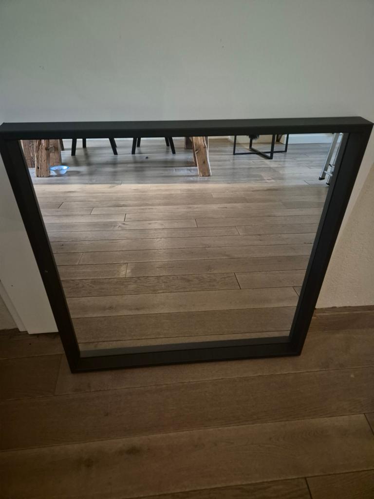 IKEA Nissedal spiegel - Zwart, 65x65 cm, Huis en Inrichting, Woonaccessoires | Spiegels, Ophalen