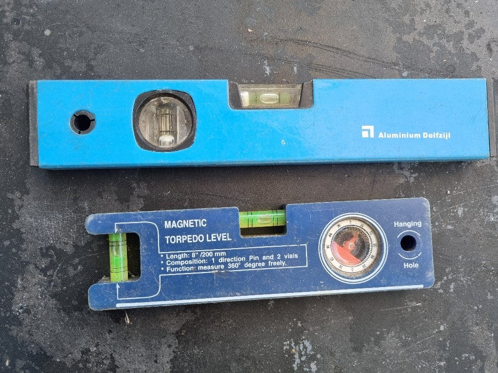 waterpas 2 stuks, Doe-het-zelf en Verbouw, Meetapparatuur, Ophalen, Overige meters