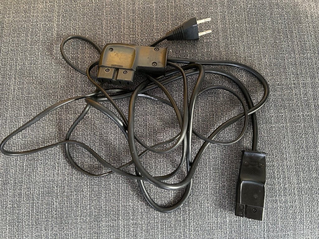 Bernina snoer/stekker voor 801, 830, 1015, etc., Hobby en Vrije tijd, Naaimachines en Toebehoren, Ophalen of Verzenden, Zo goed als nieuw