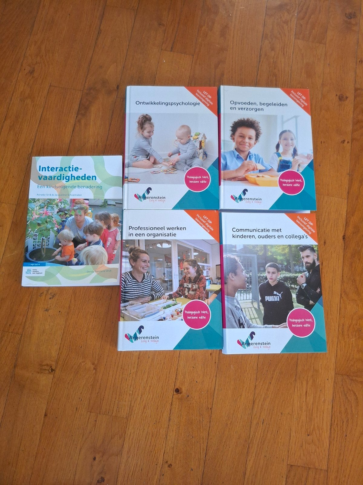 Schoolboeken Pedagogisch Medewerker niveau 3 (2025/2026), Boeken, Ophalen of Verzenden, Zo goed als nieuw, Overige niveaus