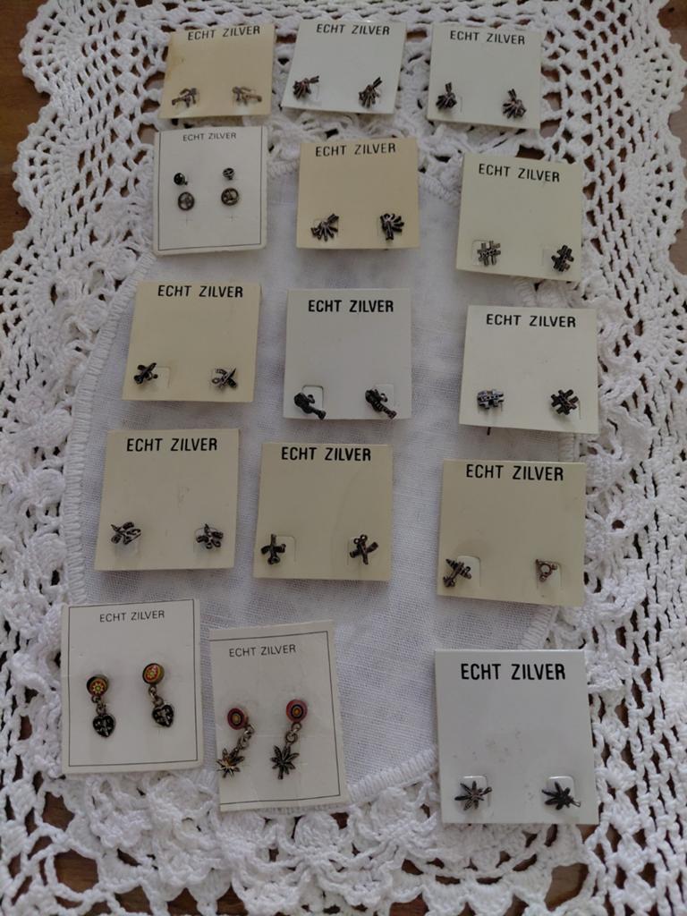 Partij zilveren oorbellen / oorstekers, Ophalen of Verzenden, Zo goed als nieuw, Knopjes of Stekers, Zilver
