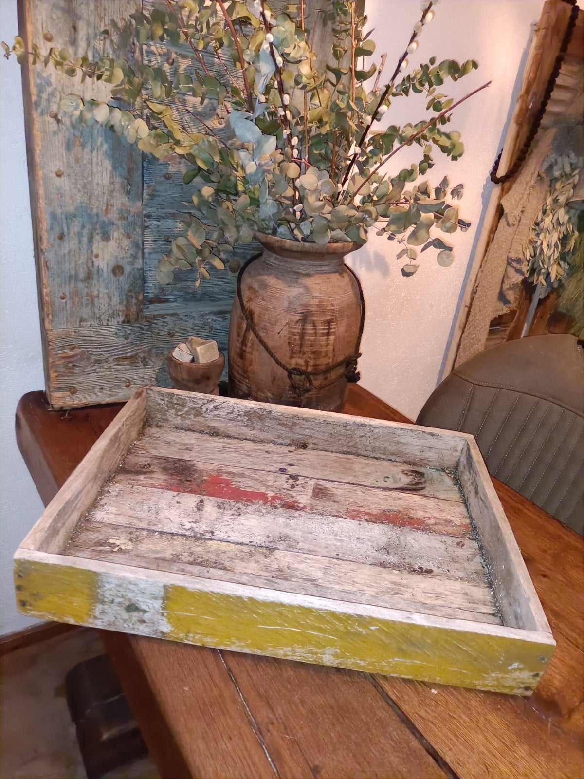 Groot houten dienblad. Verweerd. Brocante, Huis en Inrichting, Woonaccessoires | Dienbladen, Ophalen, Gebruikt, ., Vierkant