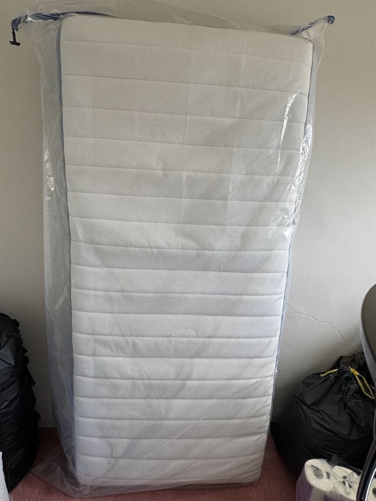 Zo goed als nieuw IKEA VALEVÅG matras - 90 x 200 cm, Huis en Inrichting, Slaapkamer | Matrassen en Bedbodems, Ophalen, 90 cm, Eenpersoons