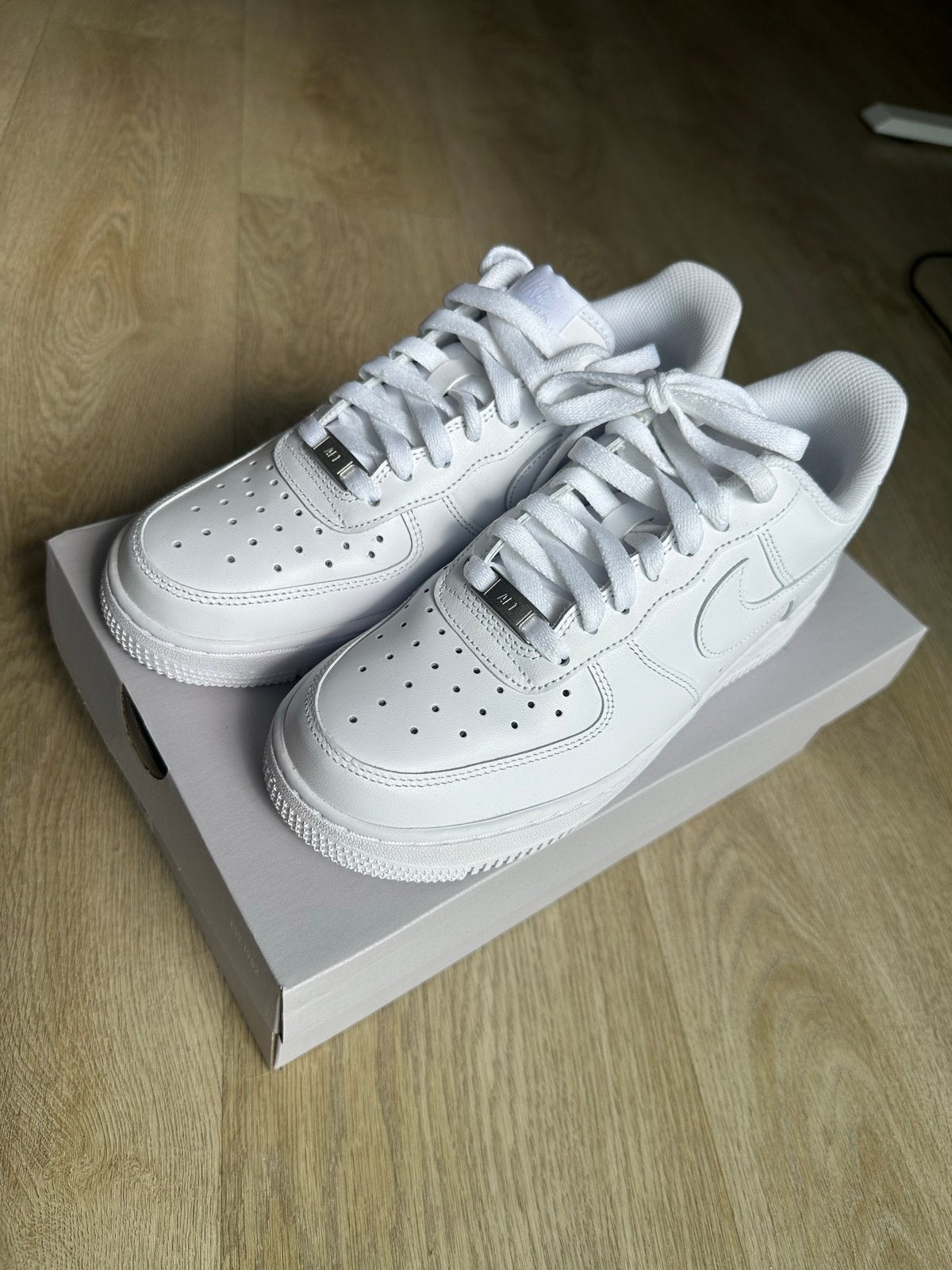 Nike Air Force 1 Low Wit - Maat 39, Kleding | Dames, Schoenen, Nieuw, Sneakers of Gympen, Wit, Ophalen of Verzenden