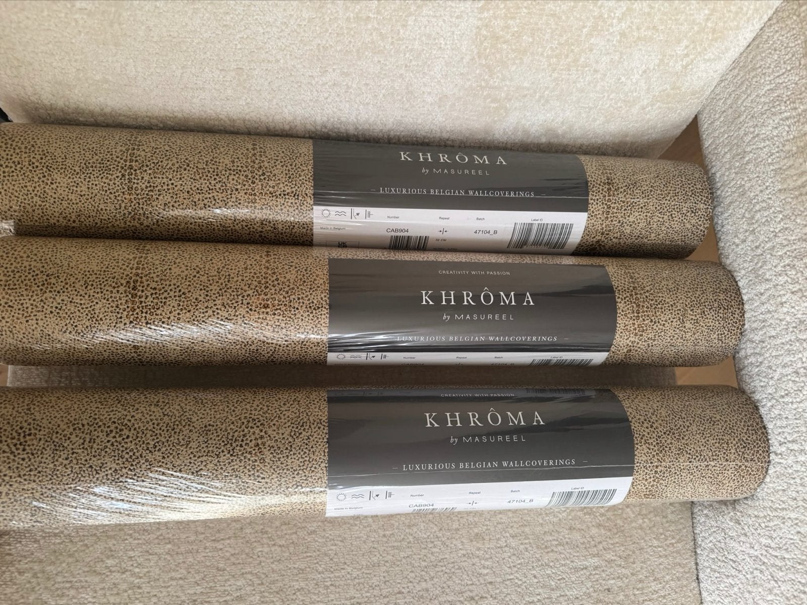 Khroma Iguana Behang - Luxe Belgische Muurbekleding, Overige merken, Ophalen of Verzenden, Vliesbehang, Dieren