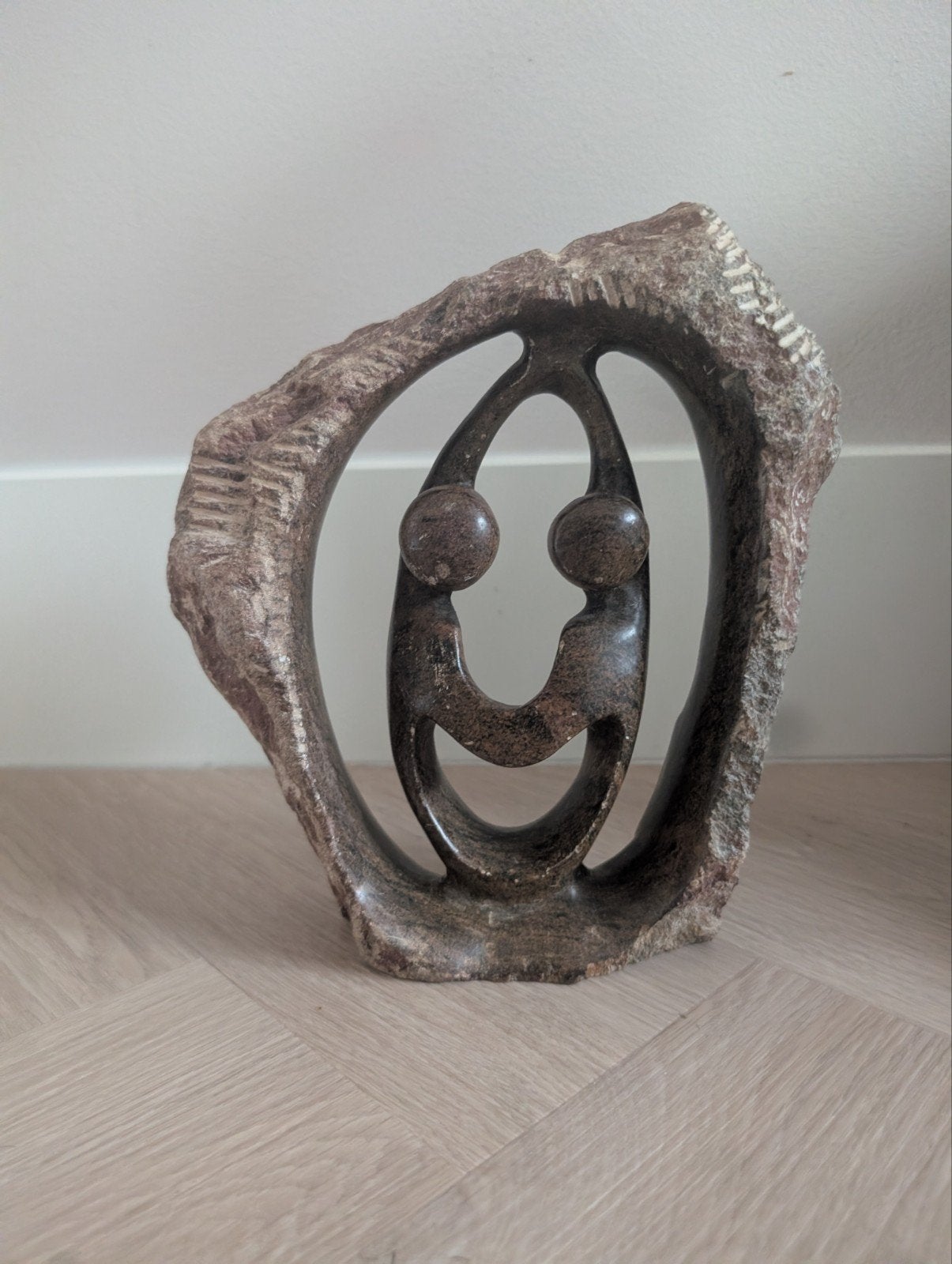 Handgesneden stenen beeld - Familie / Afrikaanse kunst, Ophalen of Verzenden