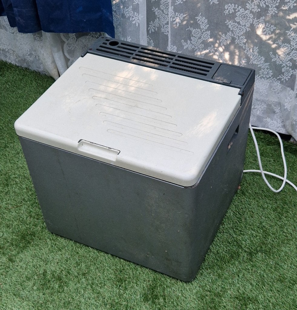 Elektrische camping koelbox 40L 12V/230V, Caravans en Kamperen, Koelboxen, Ophalen, Gebruikt, Koelbox, Elektrisch