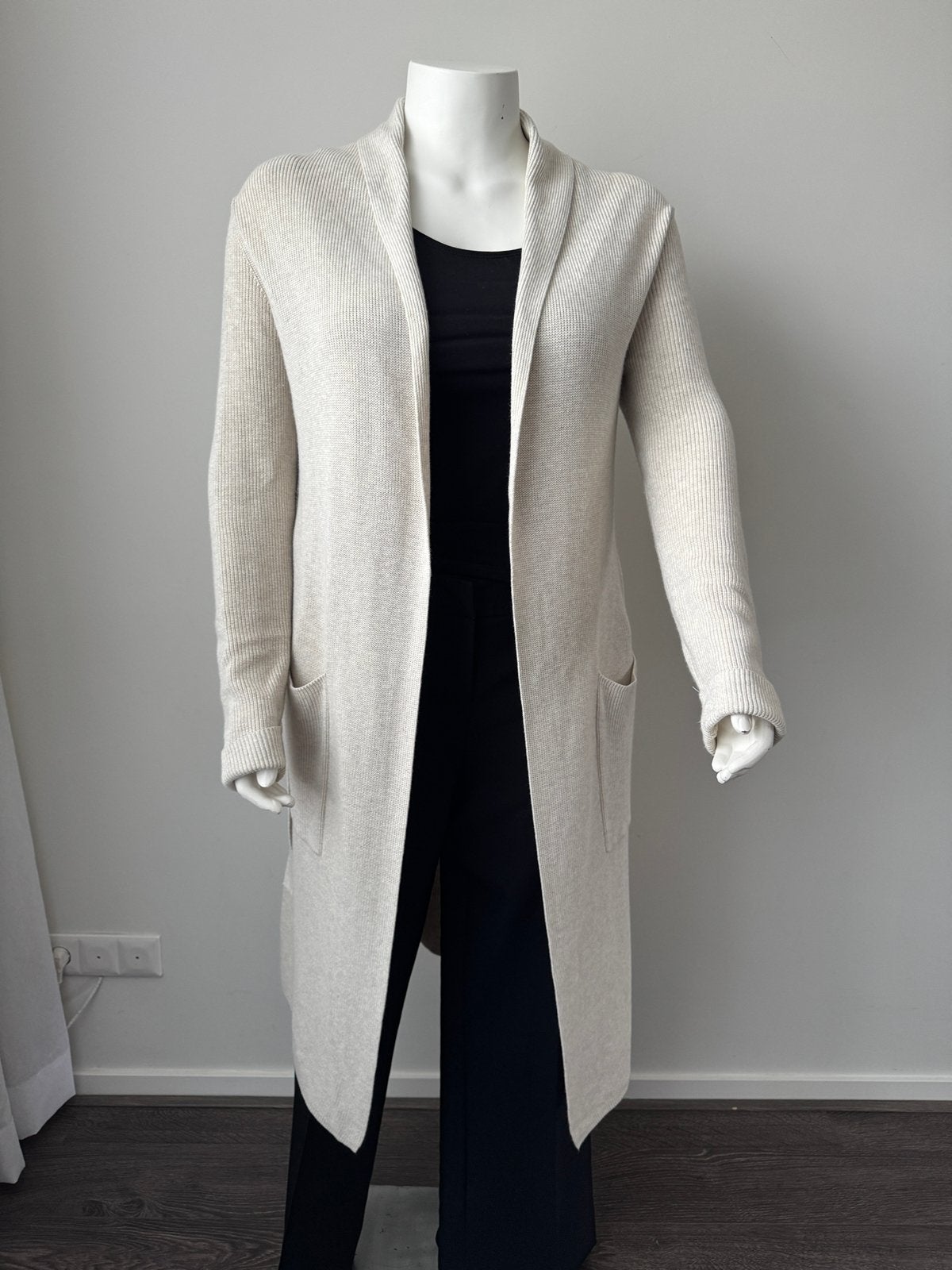 Lang vest, maat L, merk Maicazz, Ophalen of Verzenden, Zo goed als nieuw, Beige, Trui of Vest