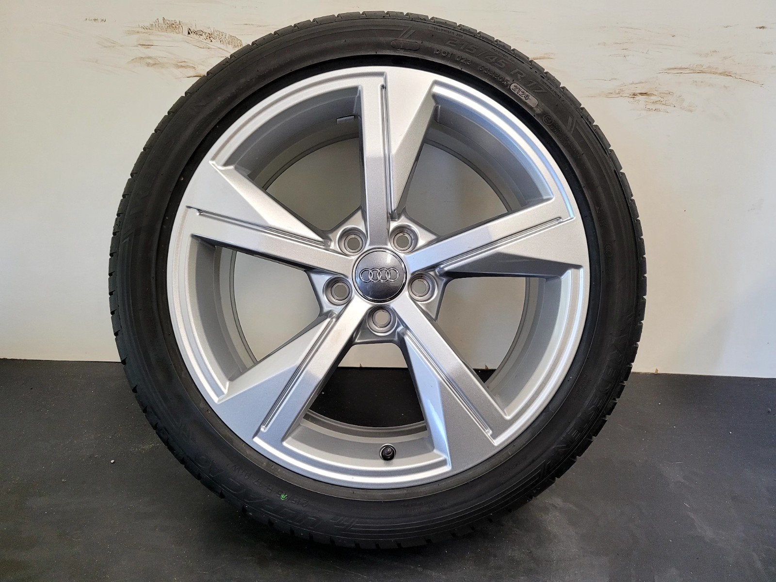 nieuw 17 inch audi A1 velgen 215 45 17 seat skoda Vw, Auto-onderdelen, Banden en Velgen, Ophalen, 215 mm, Banden en Velgen, Nieuw