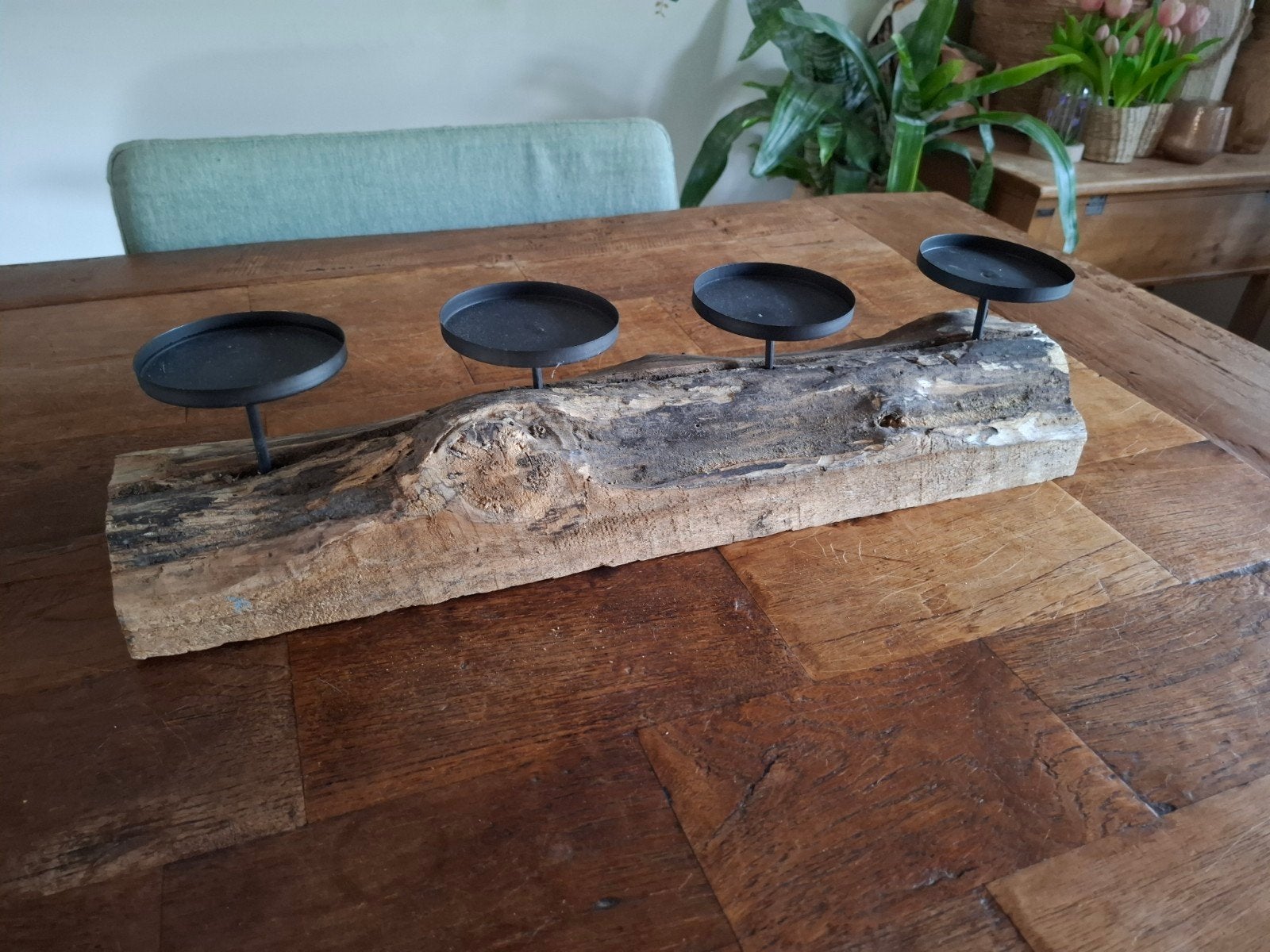 Prachtige massieve houtstronk met 4 kandelaars. 55 cm lang, Ophalen, Zo goed als nieuw, Hout, Kandelaar