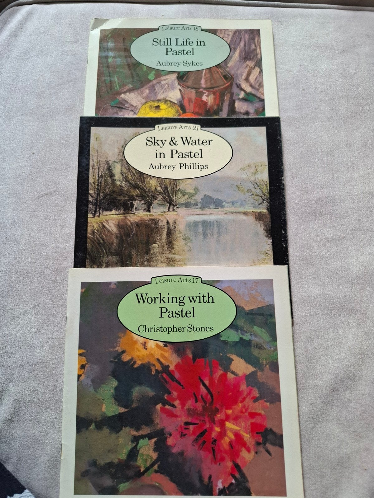 3 boeken over pastel - Still Life, Sky & Water, Workin, Ophalen of Verzenden, Gelezen, Overige onderwerpen, Aubrey Sykes, Aubrey Phillips, Christopher Stones