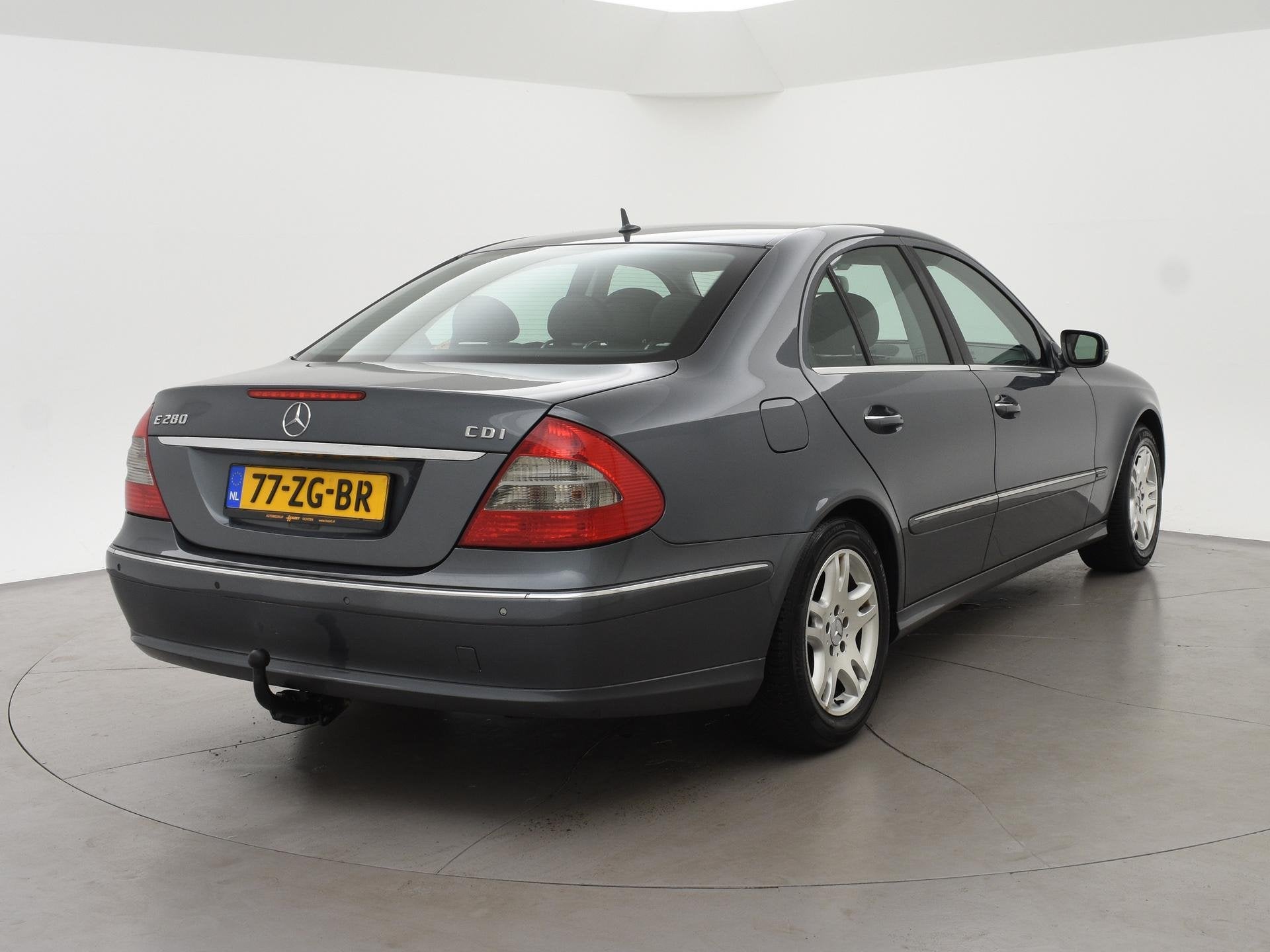 Mercedes-Benz E-klasse 280 CDI V6 190 PK SEDAN ORIG NL *158., Auto's, Automaat, Gebruikt, Zwart, 190 pk