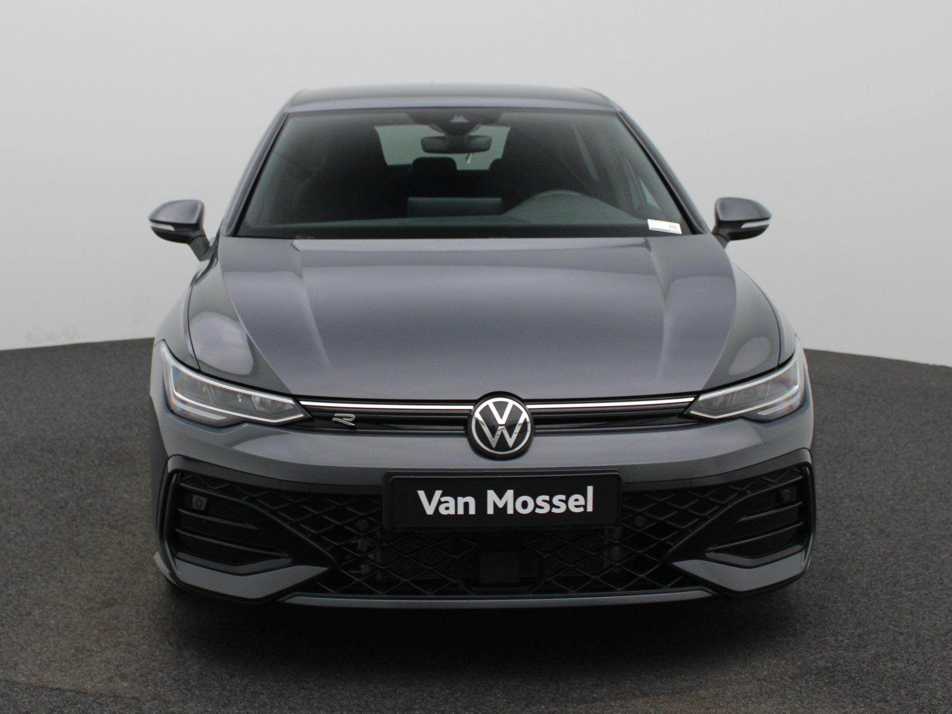 Volkswagen Golf 1.5 eTSI R-Line Edition | AUTOMAAT | ACHTERU, 12 maanden, Stof, 4 cilinders, Bedrijf