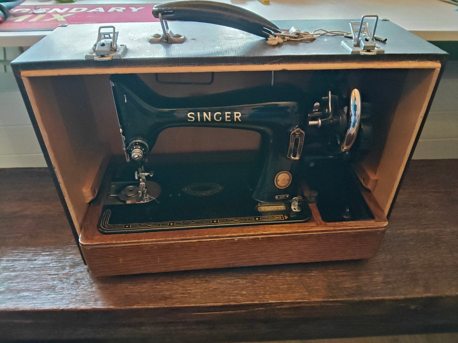 Singer handnaaimachine Model 99K. Met koffer., Ophalen of Verzenden, Gebruikt, Naaimachine, Singer
