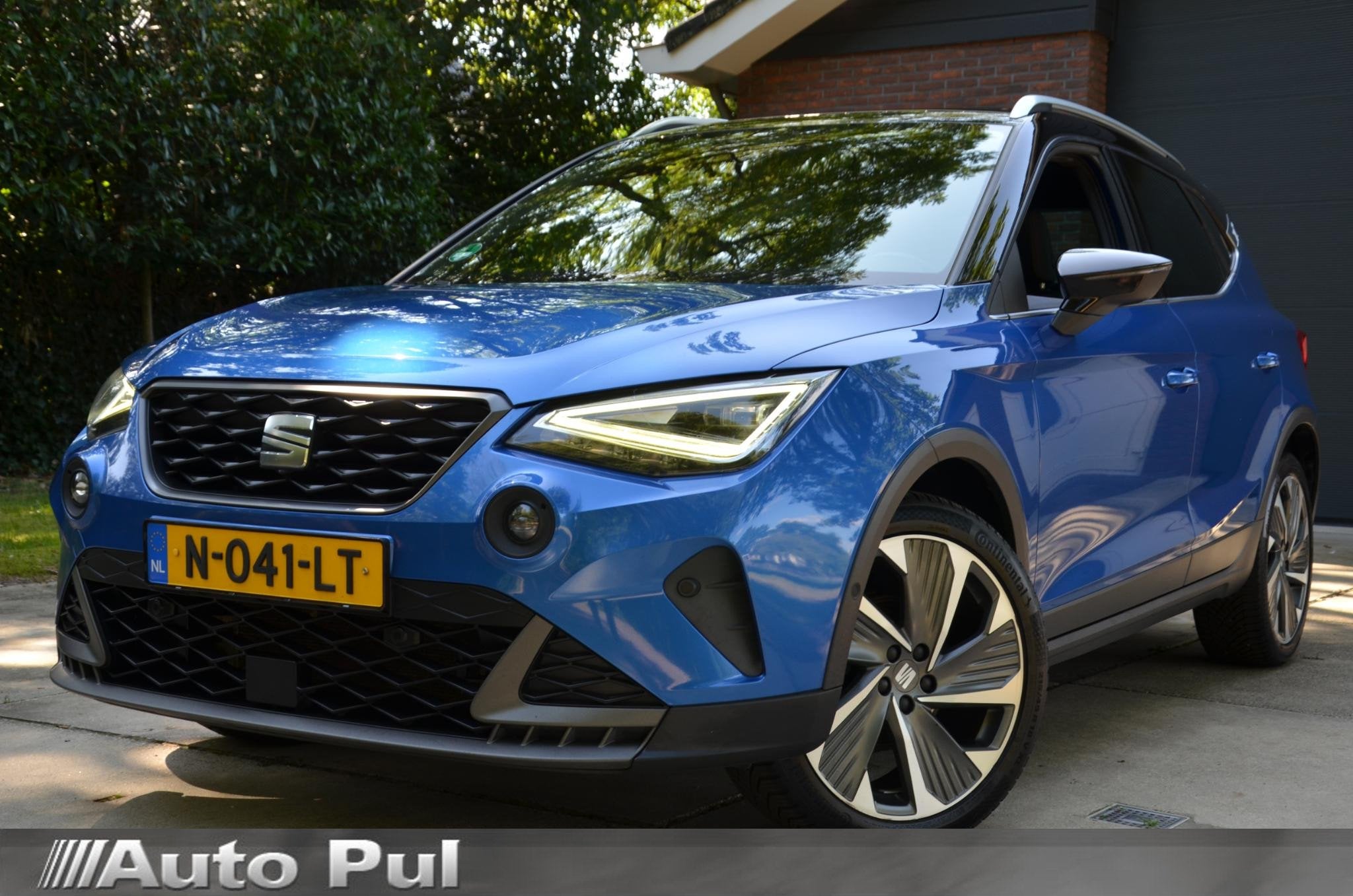 SEAT Arona 1.0 TSI FR Business Intense Navi/Pdc/Ecc/Led/Stoe, Auto's, Gebruikt, 95 pk, Blauw, Alcantara