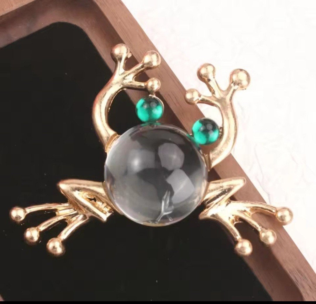 Nieuwe gouden kikker broche met kristallen, Met kristal, Overige materialen, 4 tot 7 cm, Nieuw