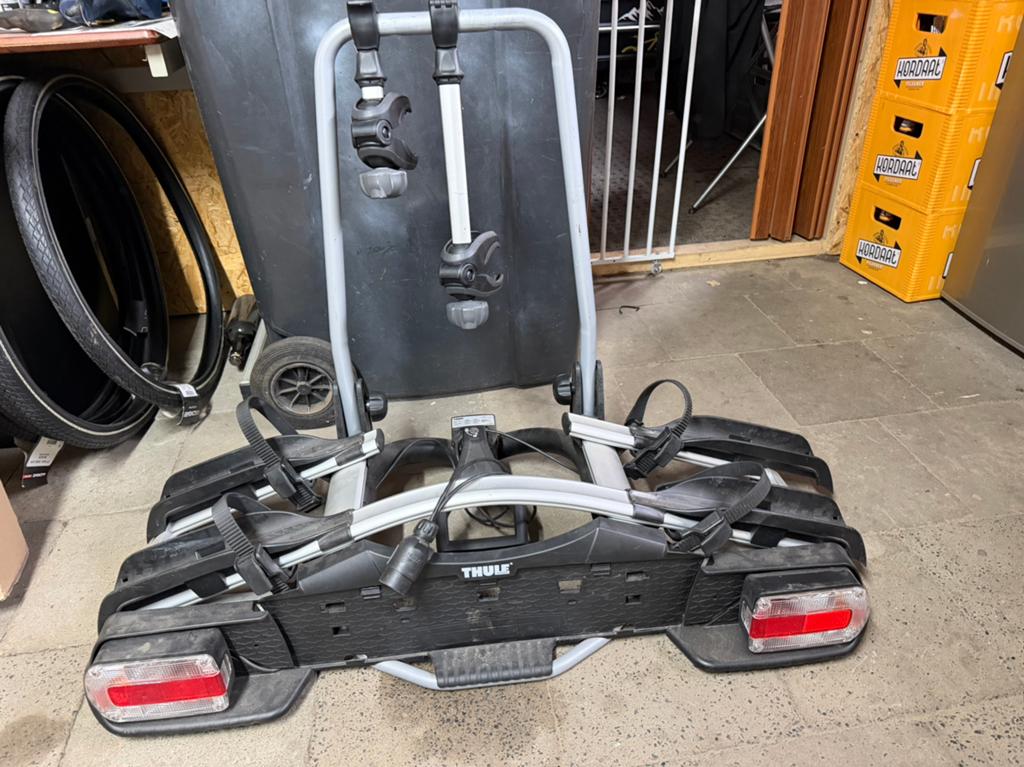 Thule fietsendrager, Ophalen, 2 fietsen, Zo goed als nieuw, Trekhaakdrager