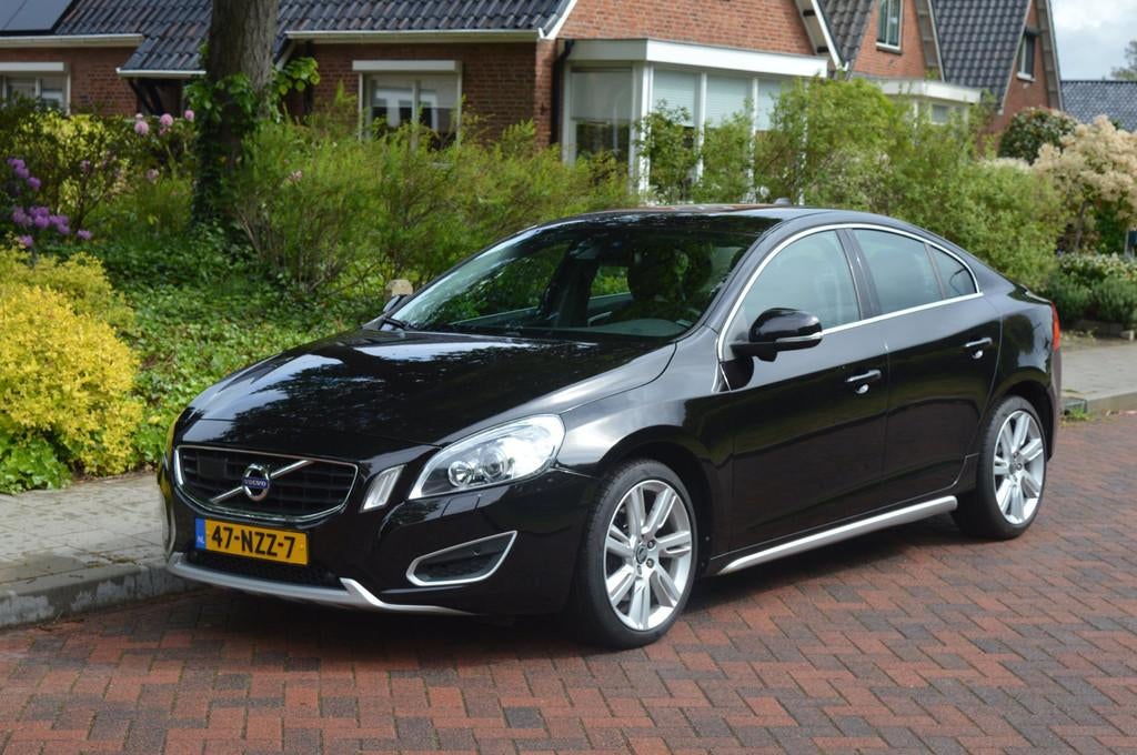 Volvo S60 2.0T Summum Org NL/NAP/Navi/leer, Euro 5, Zwart, 4 cilinders, S60