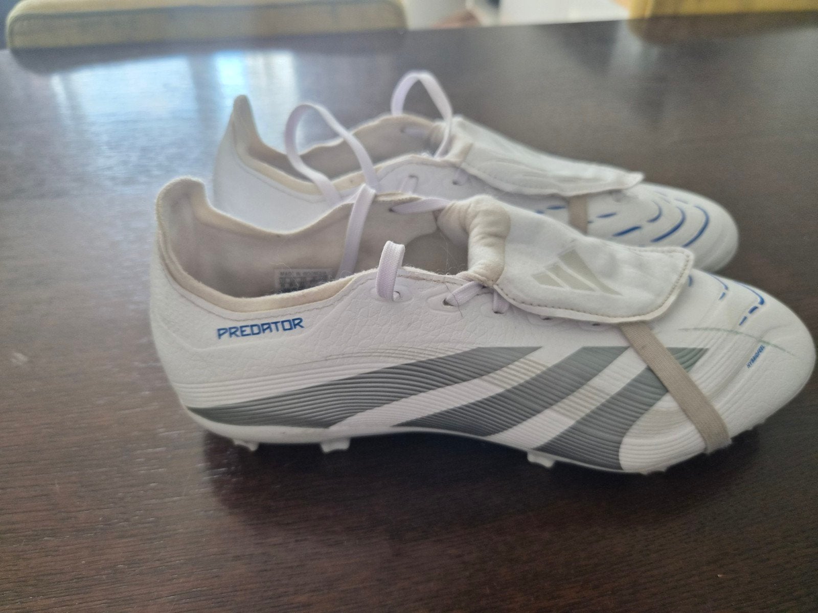 Adidas Predator voetbalschoenen - Maat 42 2/3, Ophalen of Verzenden, Zo goed als nieuw, Schoenen