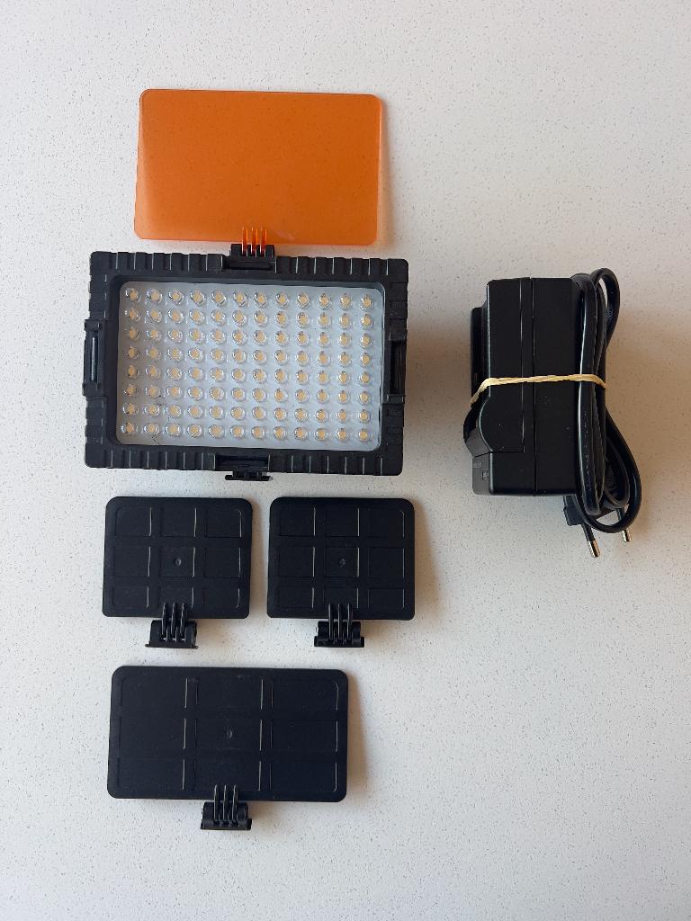 Falcon Eyes LED Videolamp – Dimbaar – Compact & krachtig, Ophalen of Verzenden, Zo goed als nieuw, Lamp of Flitsset