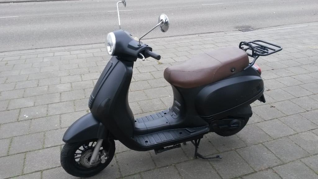 vespa btc riva 2017,blauw kenteken, Gebruikt, Ophalen of Verzenden, Benzine, Vespa