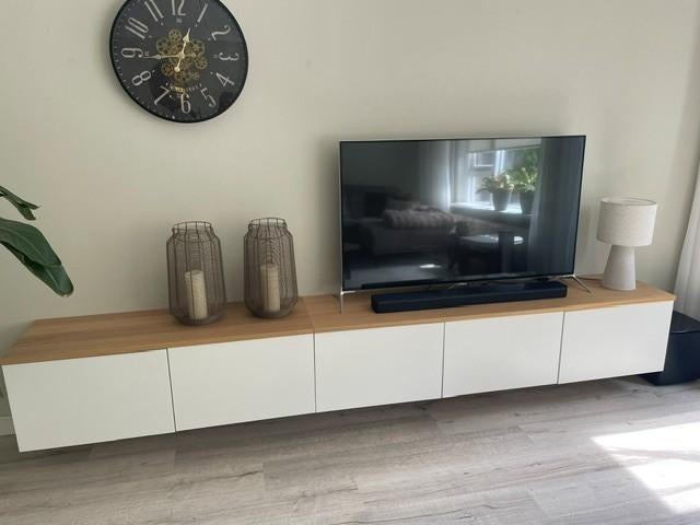 Besta wandkast met TV meubel wit en toppaneel hout, Huis en Inrichting, Kasten | Wandmeubels, Ophalen, Met deur(en), 300 cm of meer