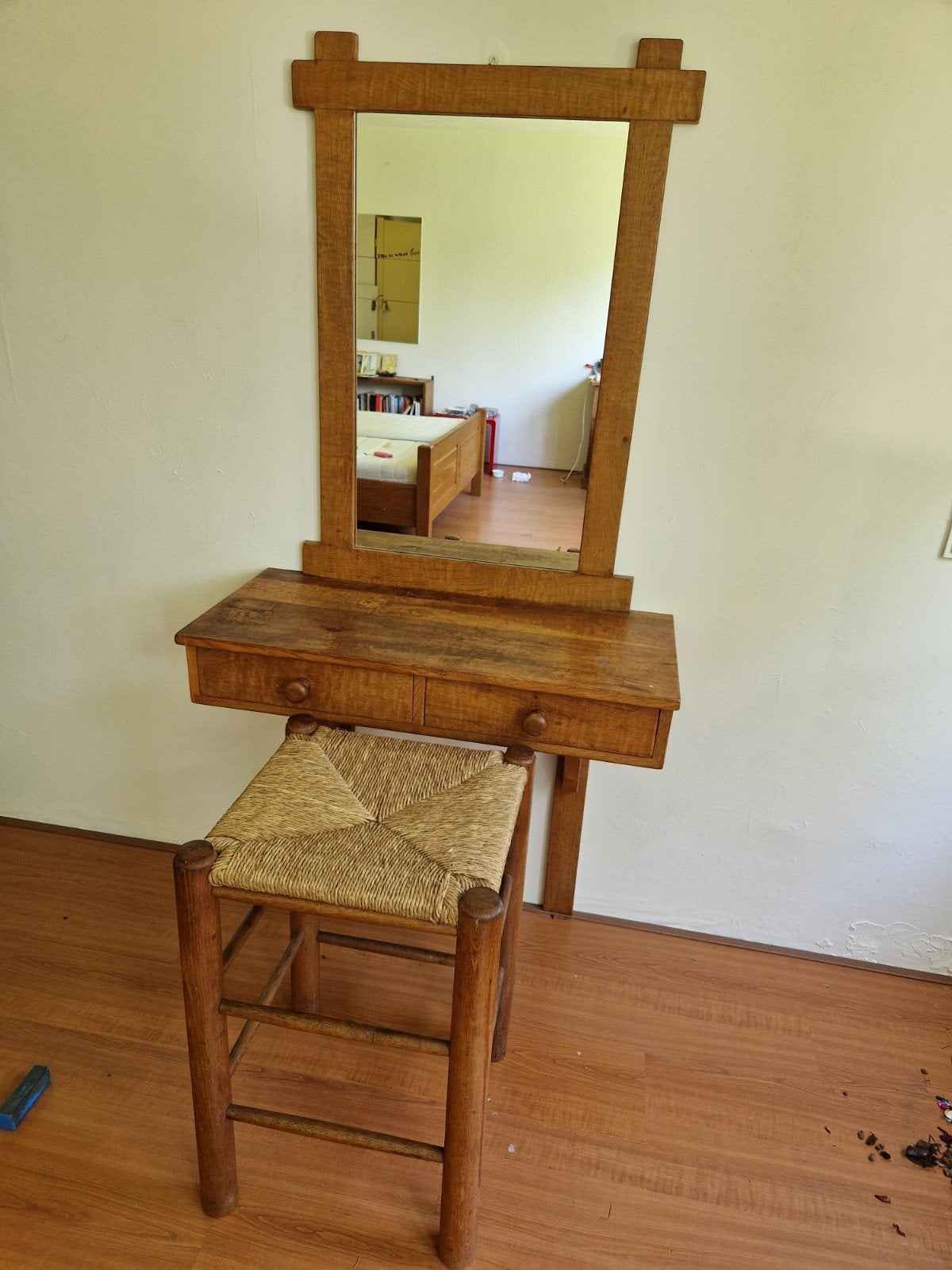 Eikenhouten kaptafel met spiegel en rieten krukje, Ophalen, Gebruikt, 50 tot 100 cm, Rustiek, Landelijk