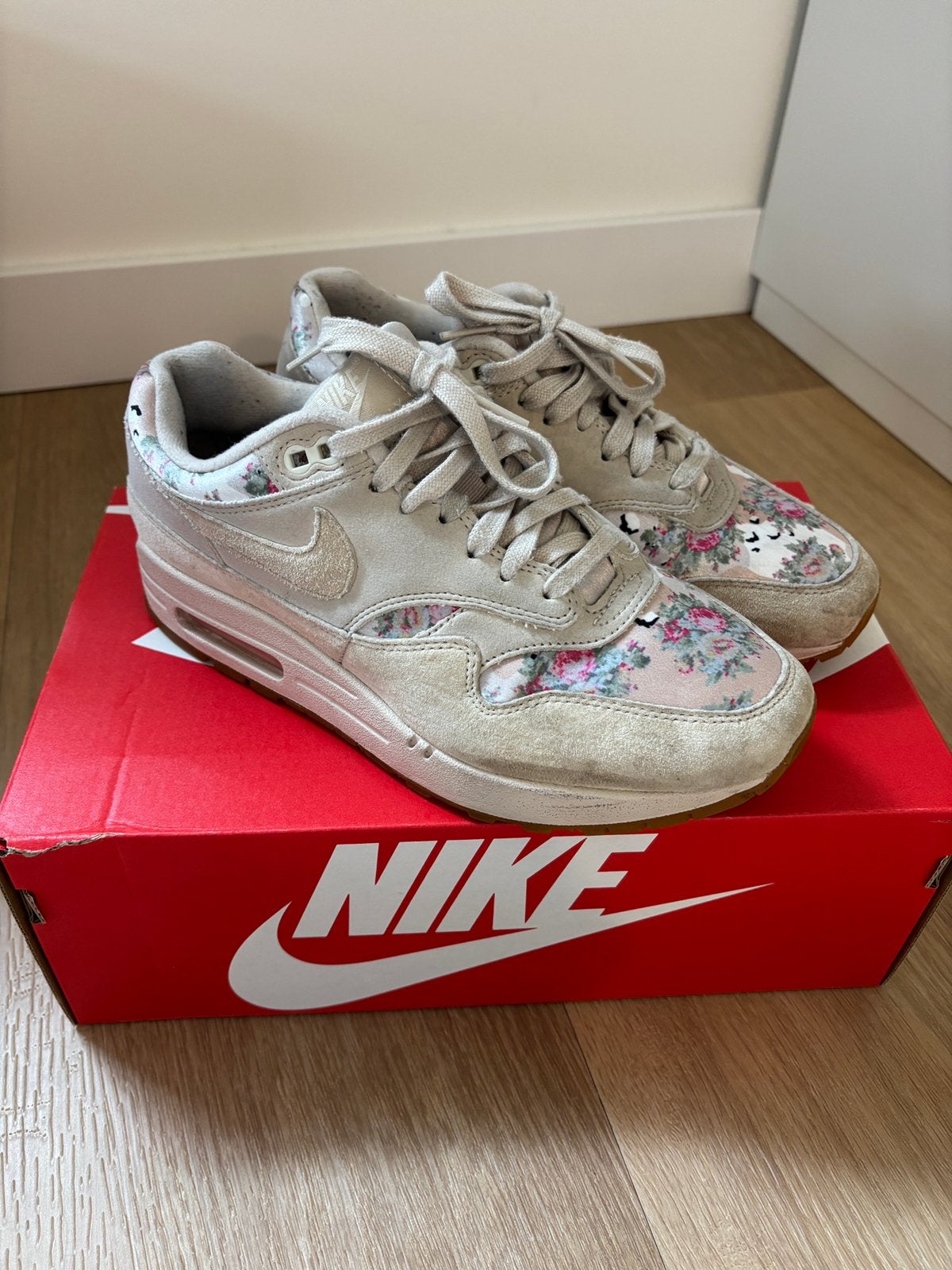 Nike Air Max 1 Desert Sand Floral maat 39, Beige, Ophalen of Verzenden, Sneakers of Gympen, Zo goed als nieuw