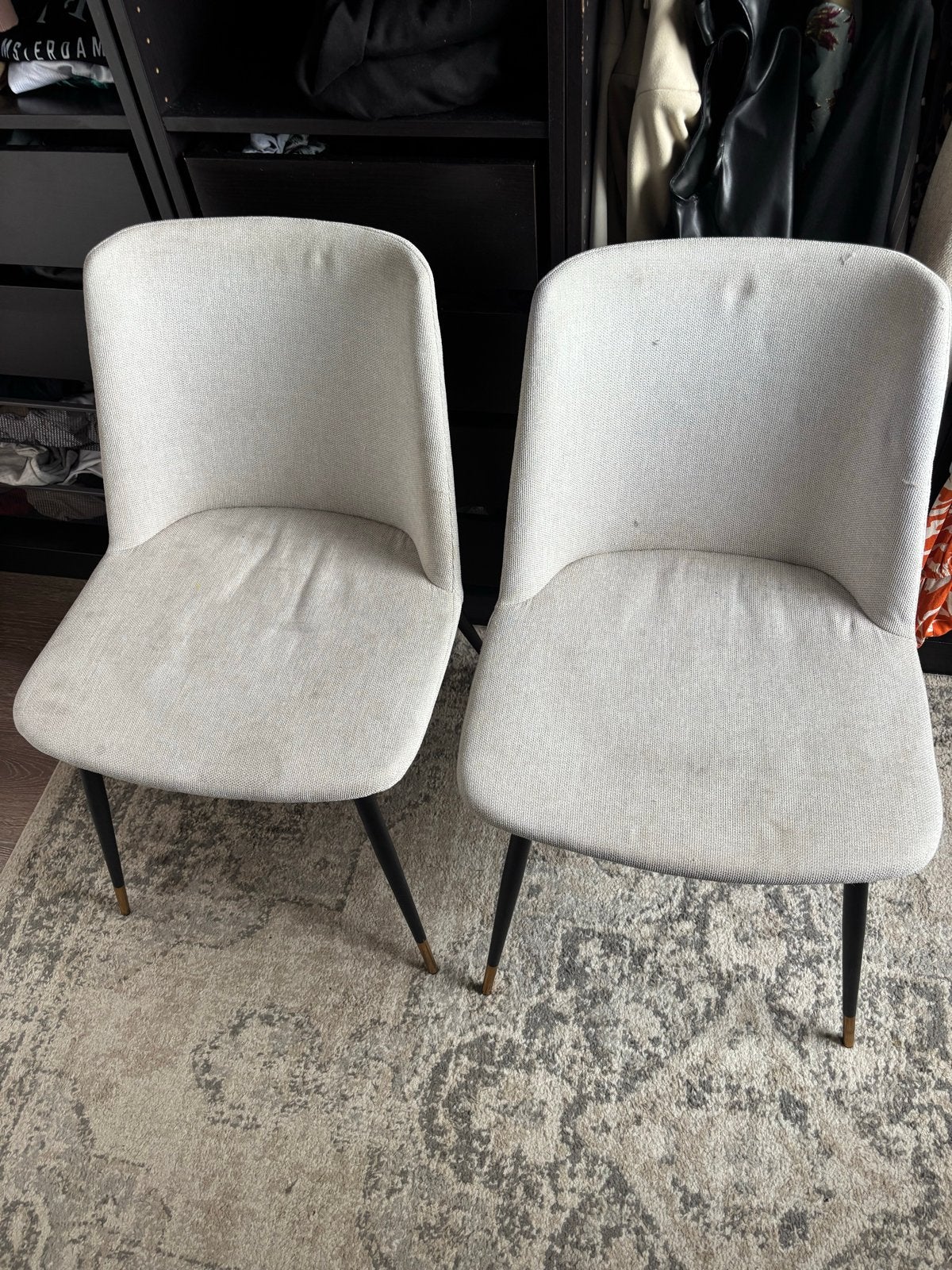 2 eetkamerstoelen - moeten schoongemaakt worden, Huis en Inrichting, Stoelen, Ophalen, Gebruikt, Twee, Wit