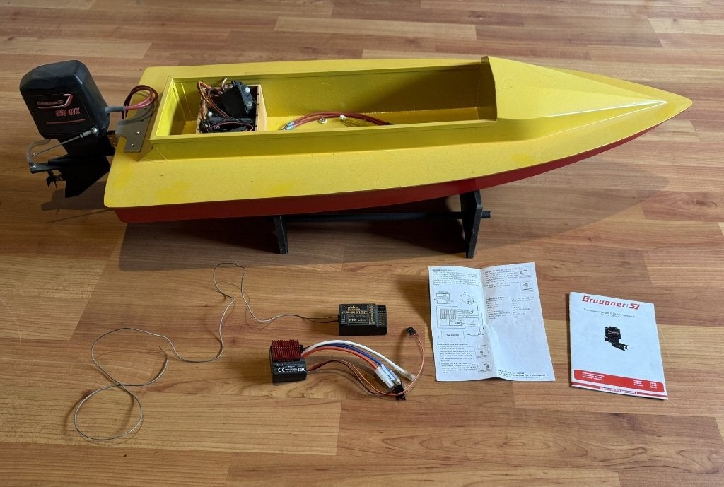 Vintage RC Speedboot Incl Robbe Futaba F-14 Graupner GTX 650, Ophalen of Verzenden, Gebruikt