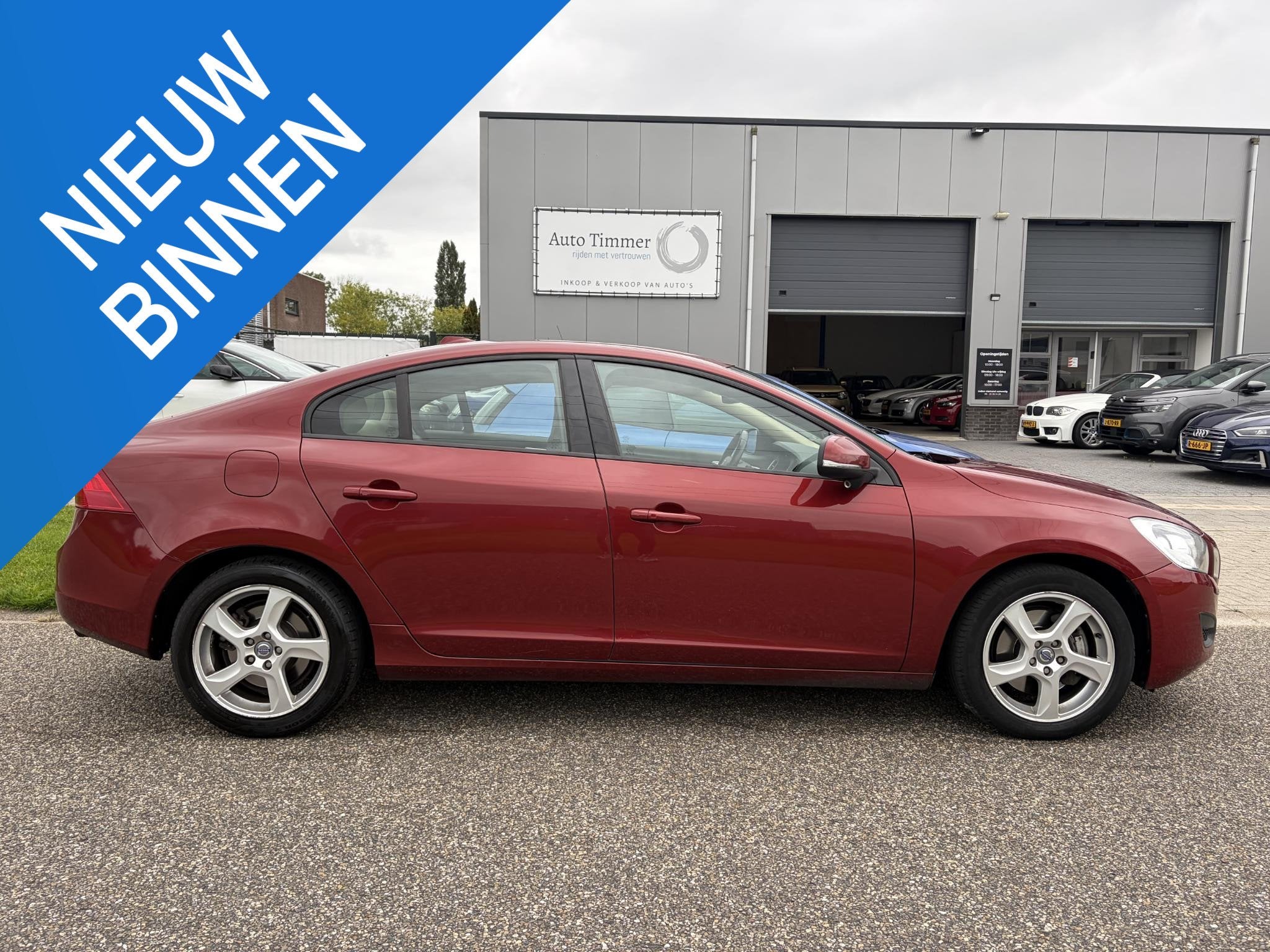 Volvo S60 2.0T Intro Edition AUTOMAAT, MOOIE AUTO!, Auto's, Euro 5, Stof, 4 cilinders, S60