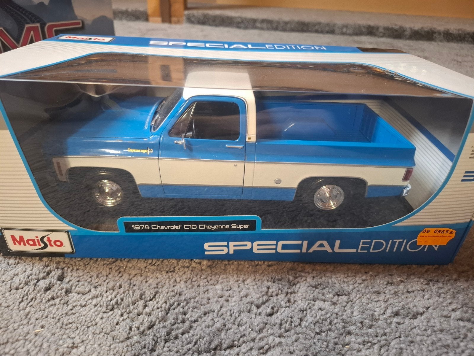 Maisto 1:18 Chevrolet C10 Cheyenne Super Pickup 1974, Ophalen of Verzenden, Nieuw, Auto, Maisto