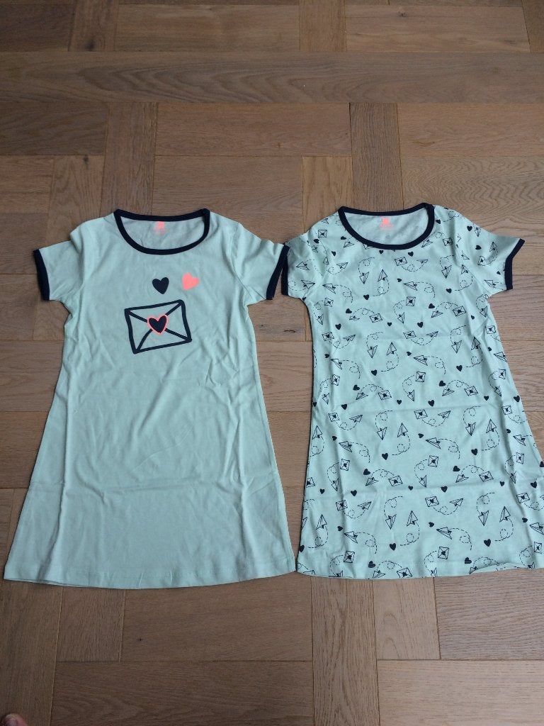 2 NIEUWE nachthemden van HEMA maat 110/116, Nacht- of Onderkleding, Meisje, Nieuw, Ophalen of Verzenden