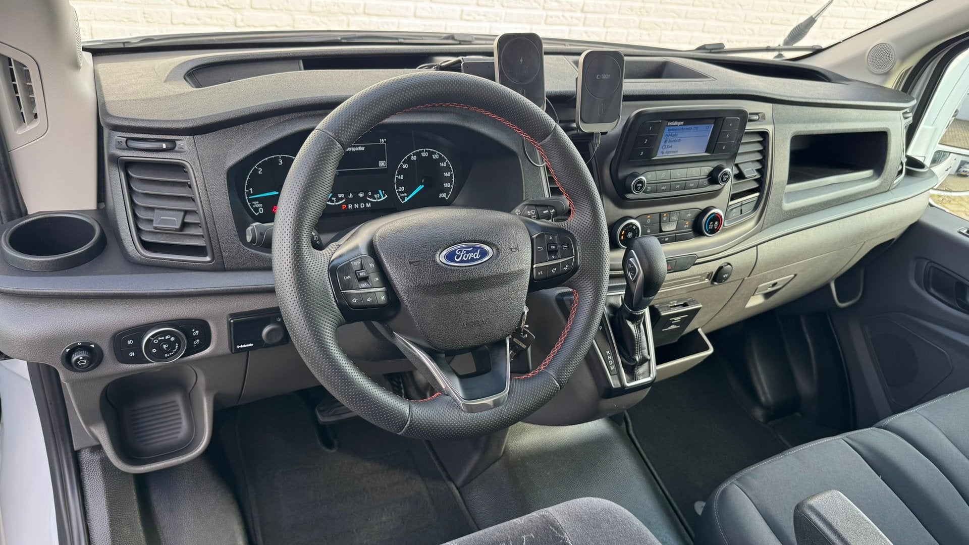 Ford TRANSIT 350 2.0 TDCI L3H2 Automaat Trekhaak Webasto Cha, Auto's, Stof, 4 cilinders, Verwarmde buitenspiegels, Wit