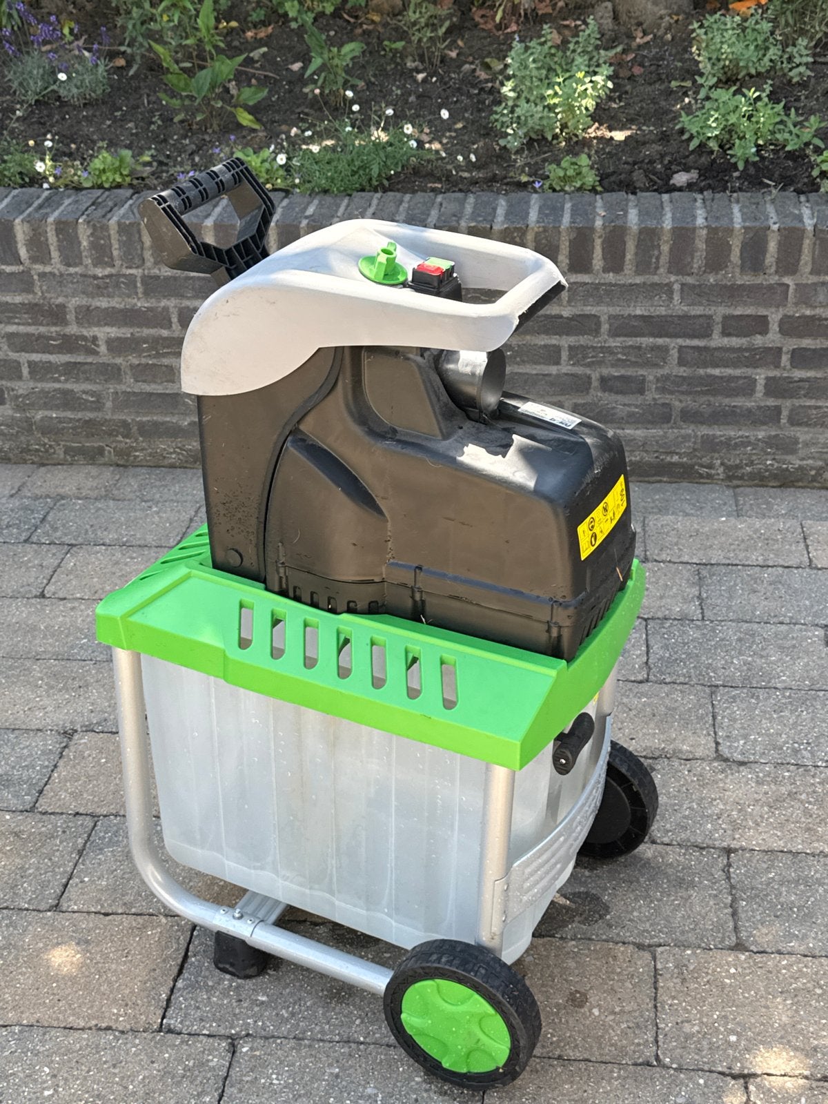 FOR_Q Elektrische Messenhakselaar 2500W - Z.G.A.N., Ophalen, Zo goed als nieuw, Elektrisch, Met opvangbak