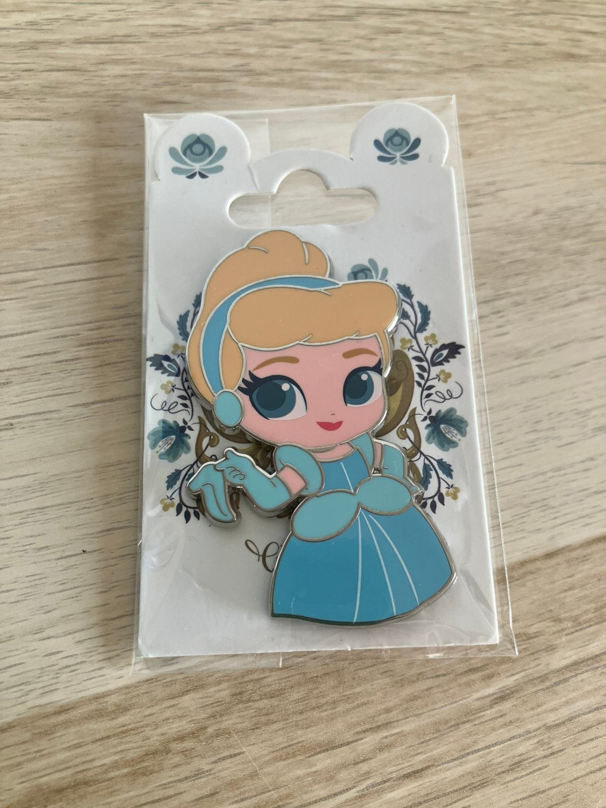 Disneyland Paris - Chibi Princess - Cinderella pin, Ophalen of Verzenden, Assepoester of Belle, Nieuw