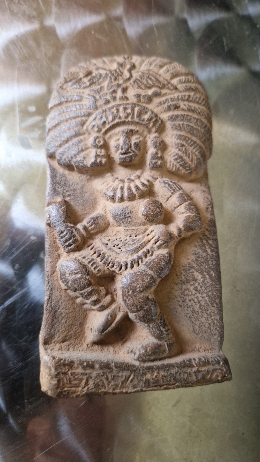 Oud uitziend beeldje van een dansende figuur, Antiek en Kunst, Overige onderwerpen, Minder dan 20 cm, Ophalen of Verzenden, Handgemaakt