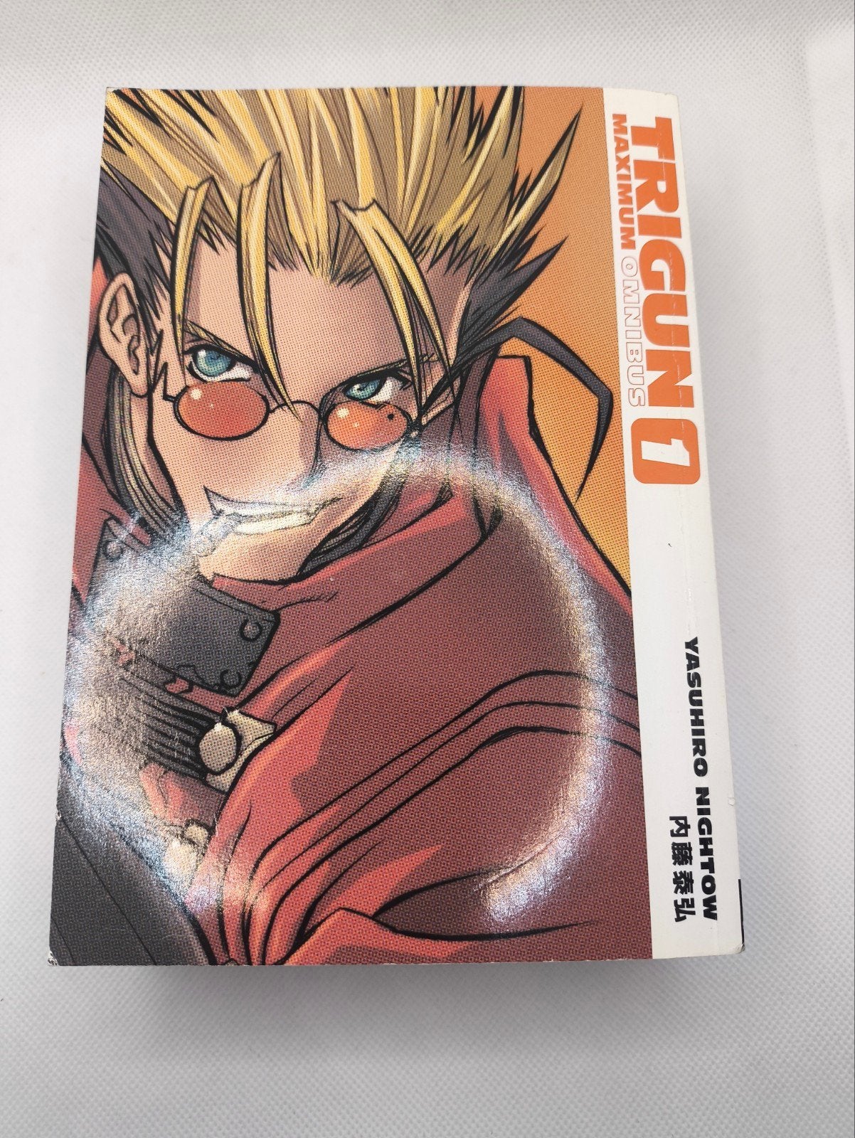 Trigun maximum omnibus 1 yasuhiro nightow manga boek, Ophalen of Verzenden, Zo goed als nieuw
