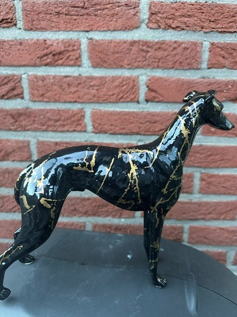 statig windhond  whippet greyhound zwart gemarmerd beeld, Ophalen of Verzenden