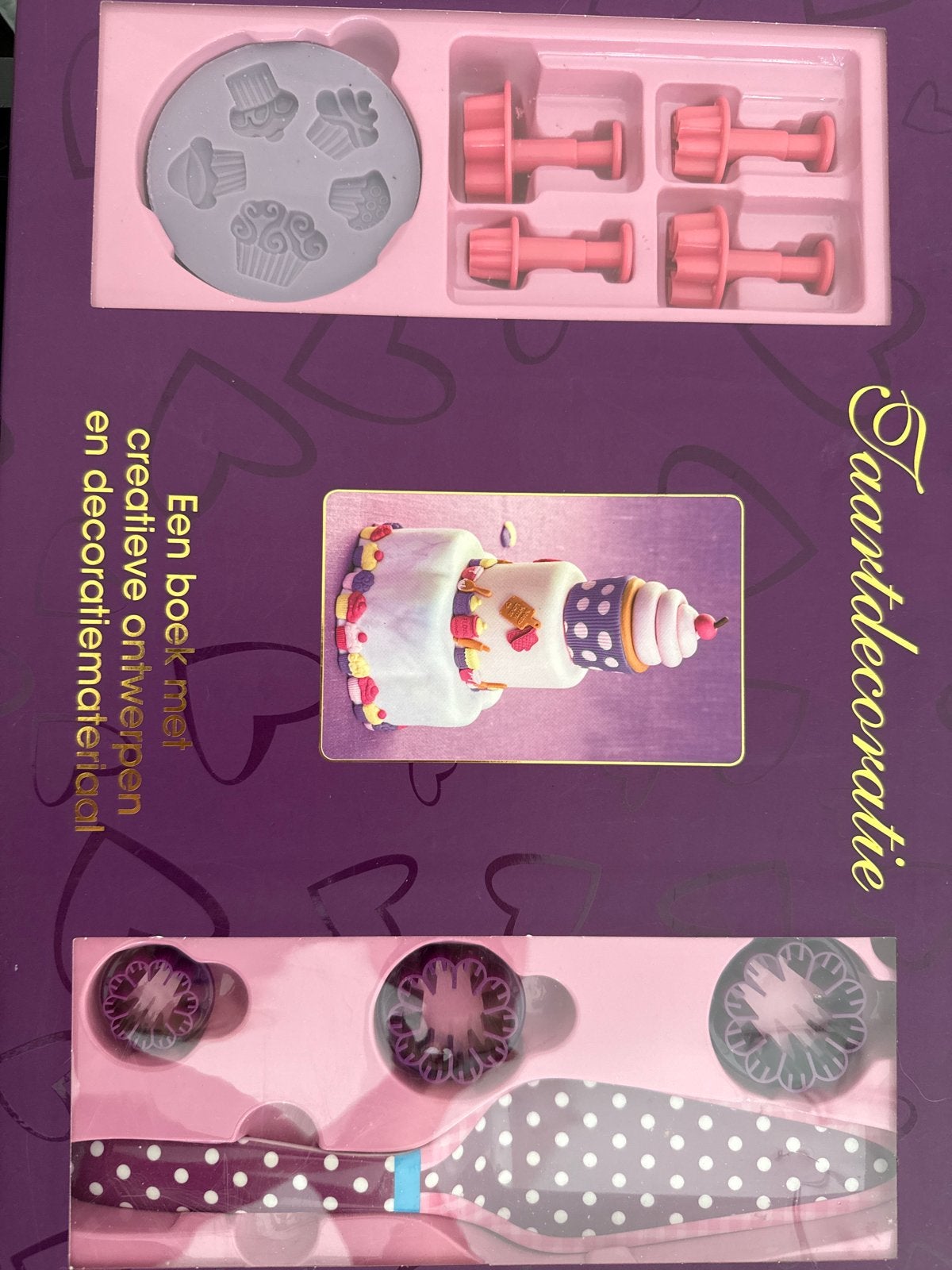 Taartdecoratie set met boek, mallen en uitstekers als nieuw, Ophalen of Verzenden, Nieuw, Taarten of Cupcakes, Overige typen