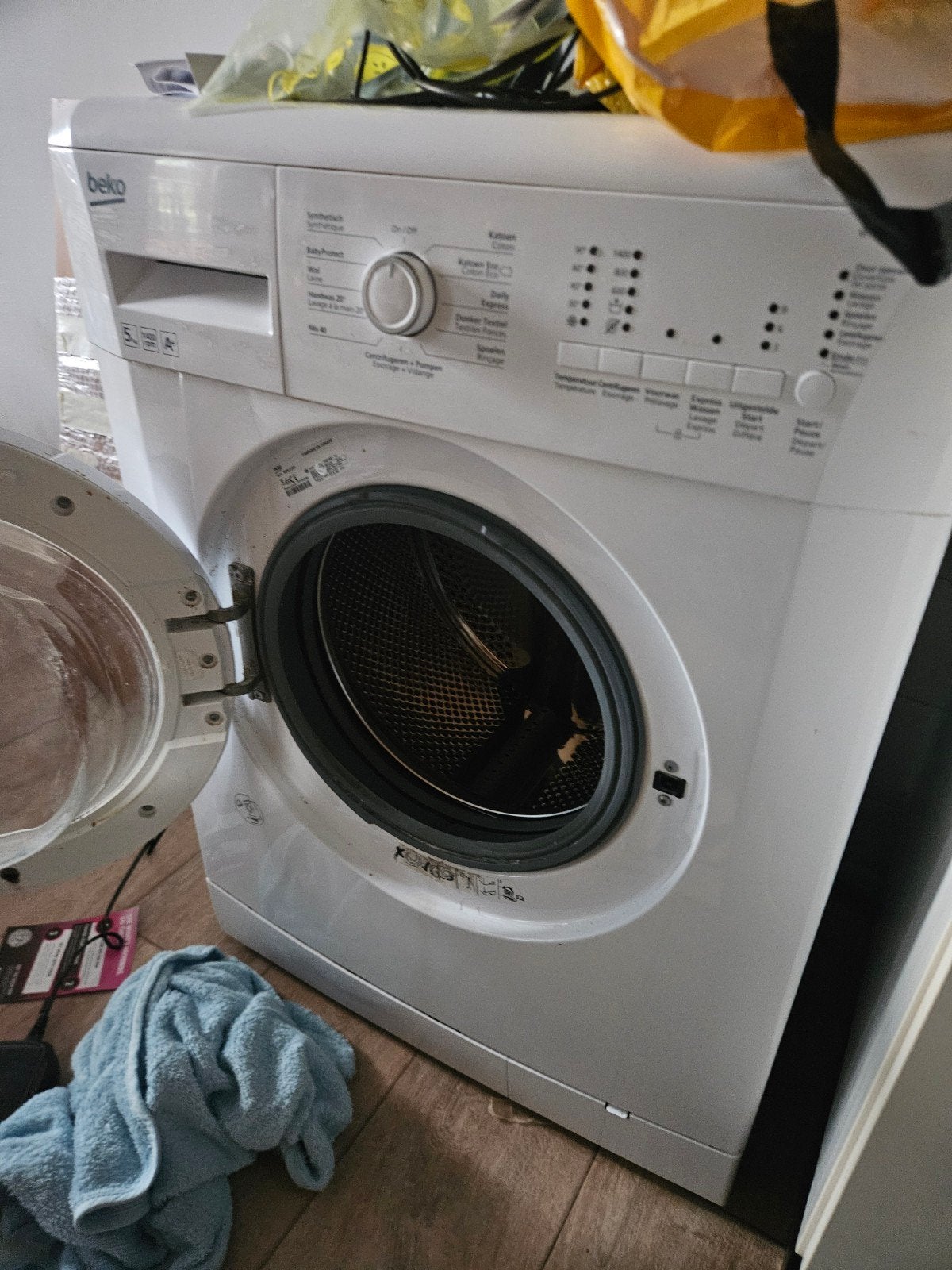 Beko wasmachine werkt, lekt licht - voor de handige klusse, Ophalen of Verzenden