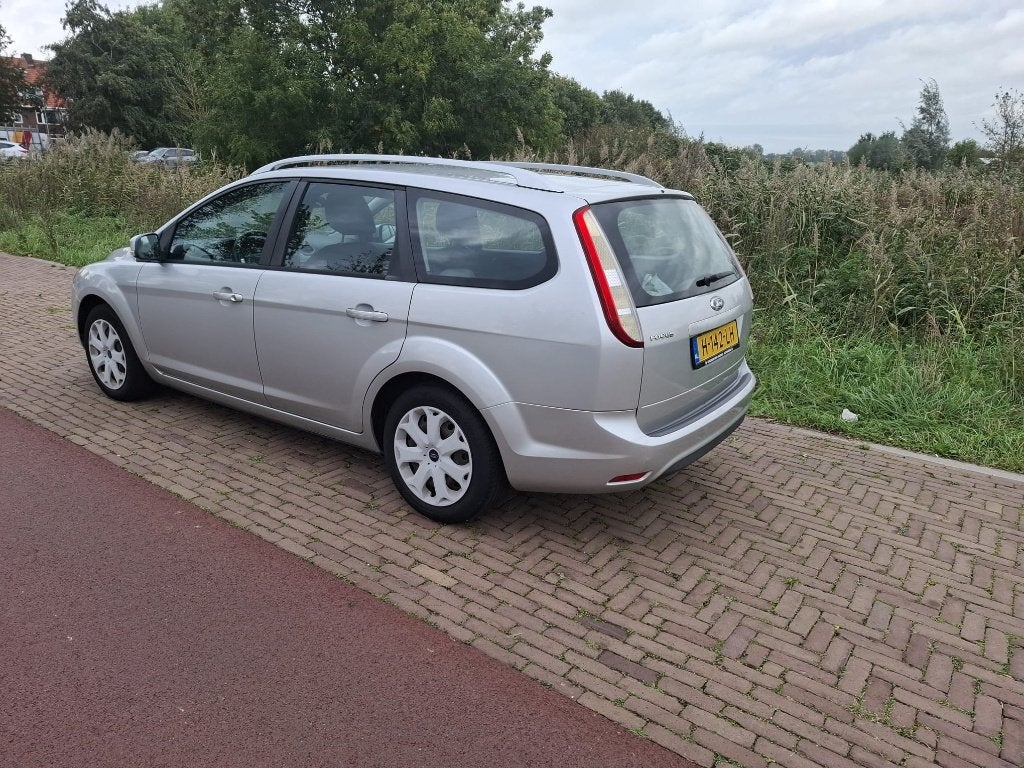 Ford Focus 1.6 16V 100PK 2010 175.000km Grijs, Auto's, 1596 cc, Zwart, 4 cilinders, 635 kg