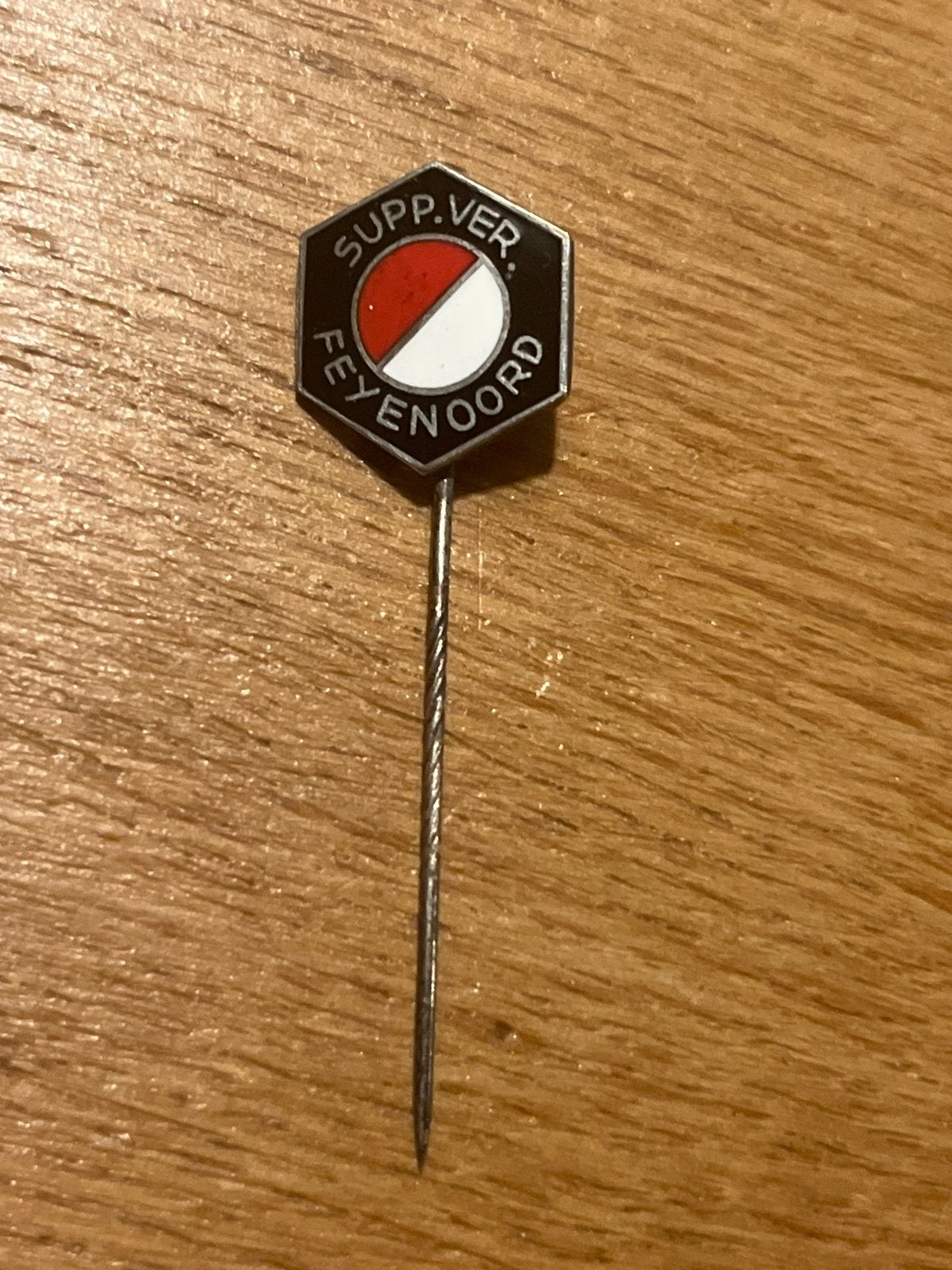 Vintage Feyenoord Supp. Ver. Speldje - Uniek verzamelobject, Ophalen of Verzenden, Gebruikt, Sport, Speldje of Pin