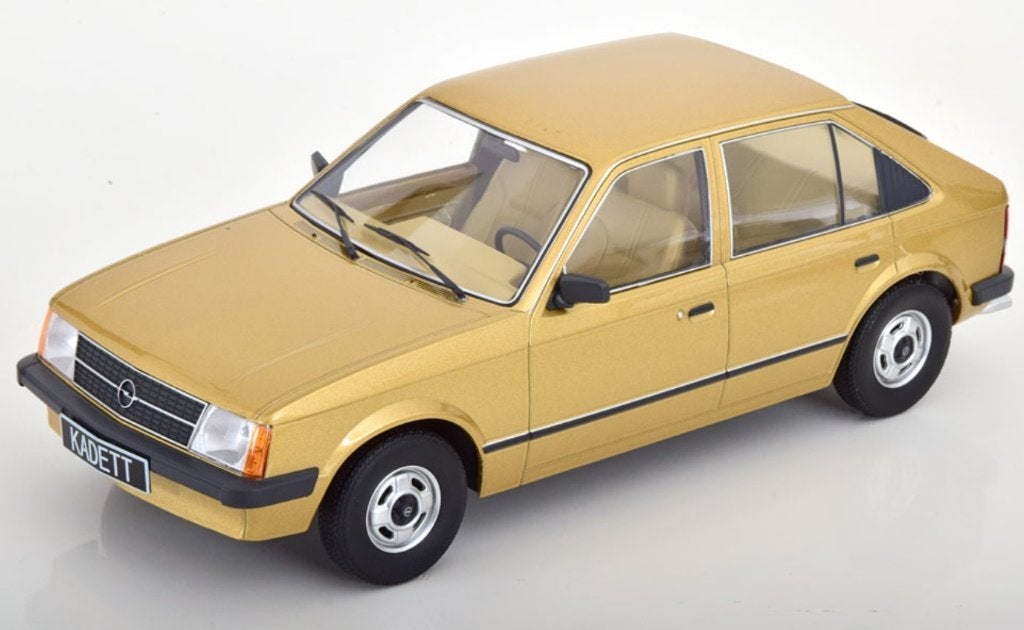 1:18 Opel Kadett D 5-deurs, 1984, Kleur: Goud metallic SALE!, Overige merken, Auto, ., Nieuw