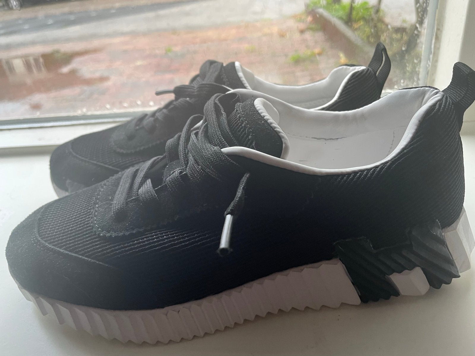 Hermes Paris Zwarte Sneakers - Maat 39, Ophalen, Zo goed als nieuw, Zwart, Sneakers of Gympen