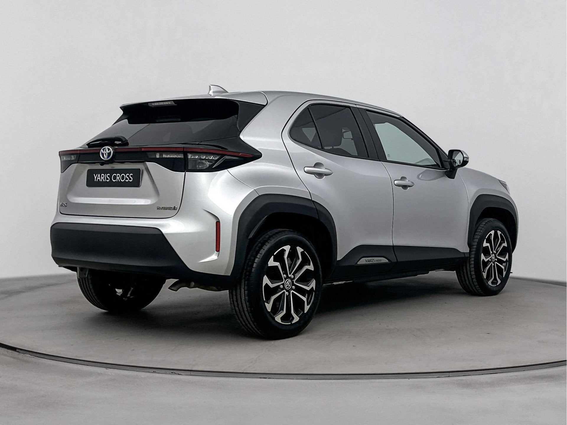 Toyota Yaris Cross 1.5 Hybrid Dynamic | Stuur-Stoelverwarmin, Auto's, Toyota, 12 maanden, Stof, Gebruikt, 116 pk