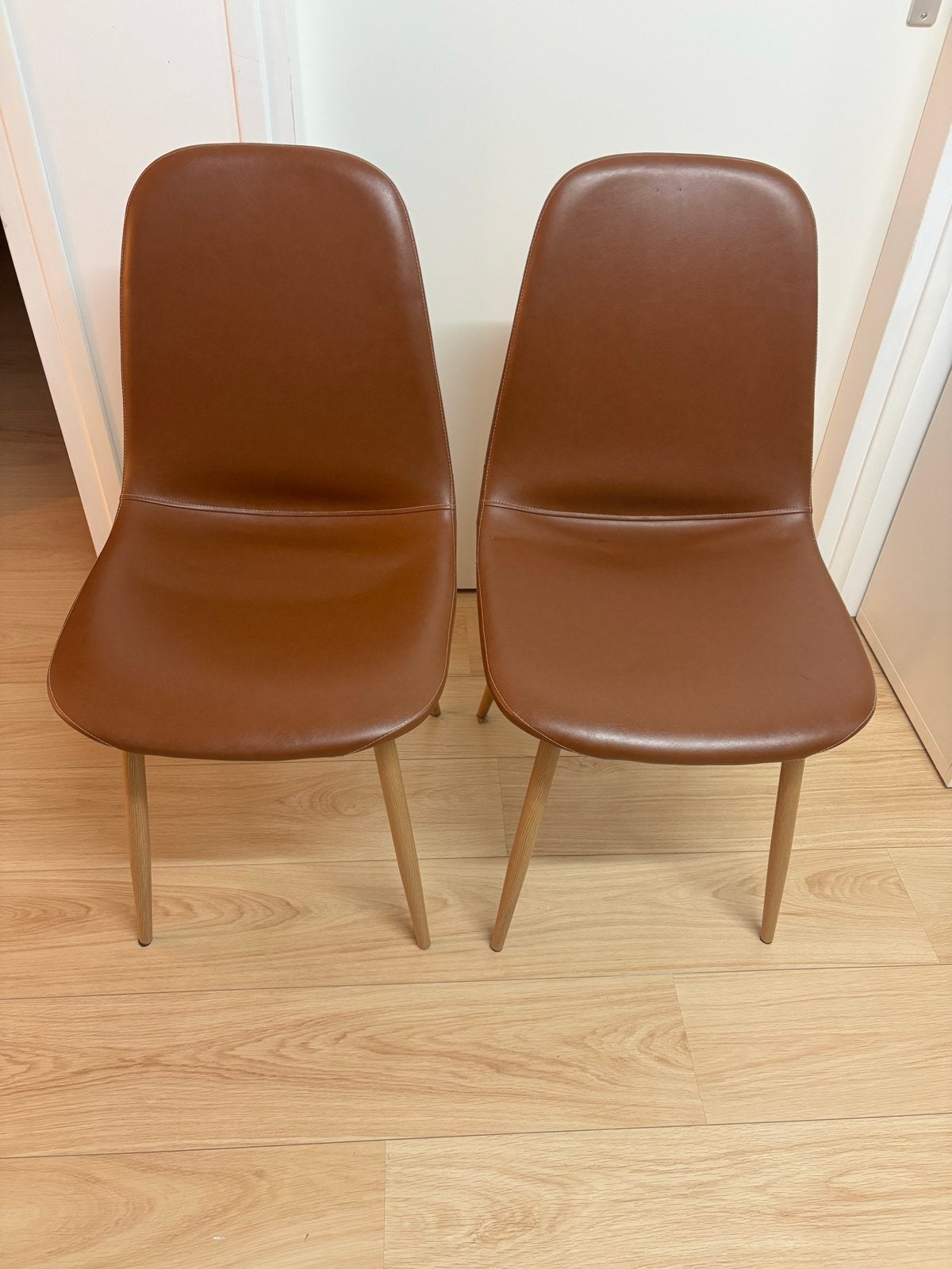 2 eetkamerstoelen cognackleur, Ophalen, Gebruikt, Twee, Bruin
