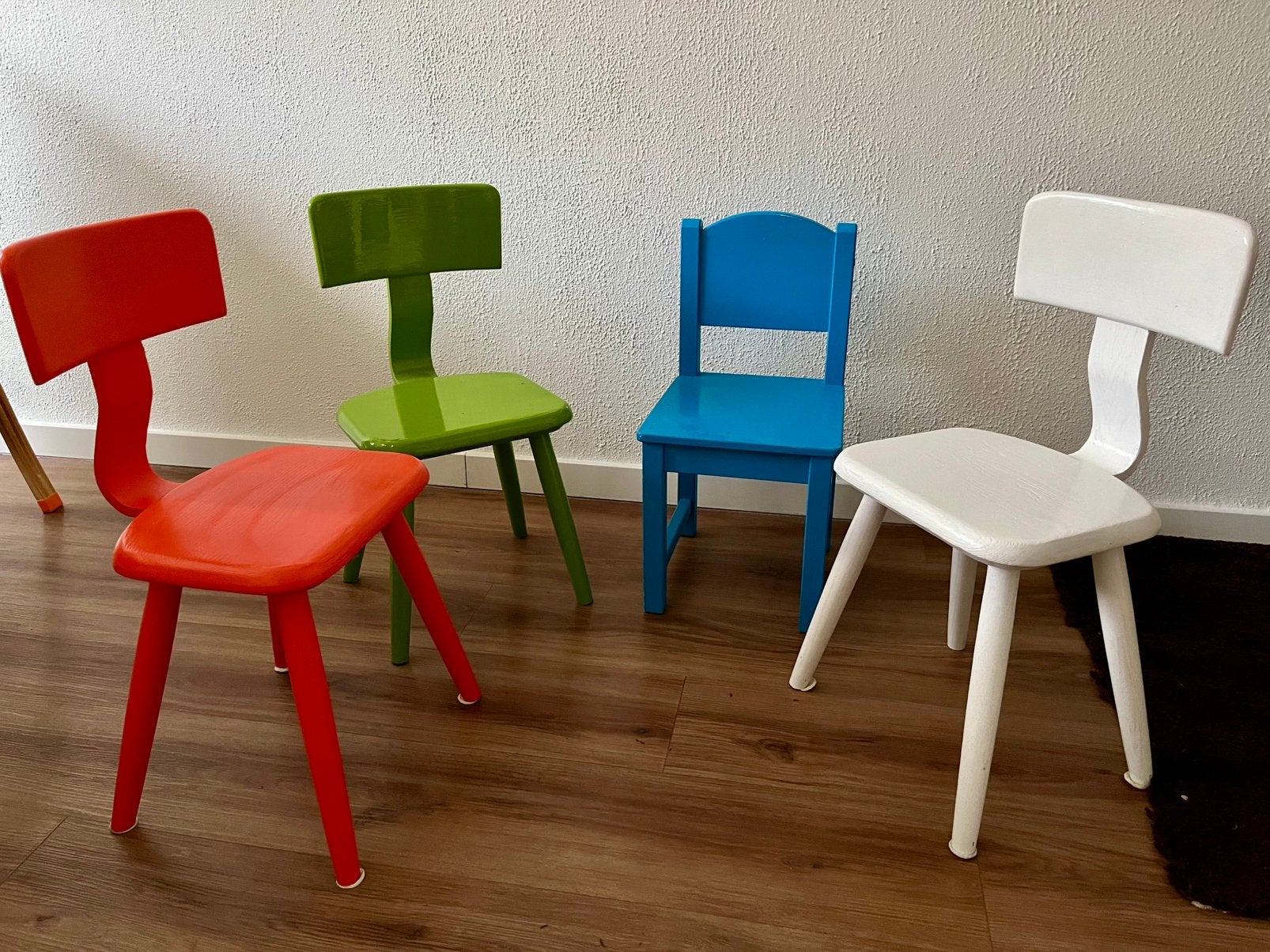 4 kinderstoeltjes 29  / 33 cm zithoogte., Ophalen, Gebruikt, Stoel(en)