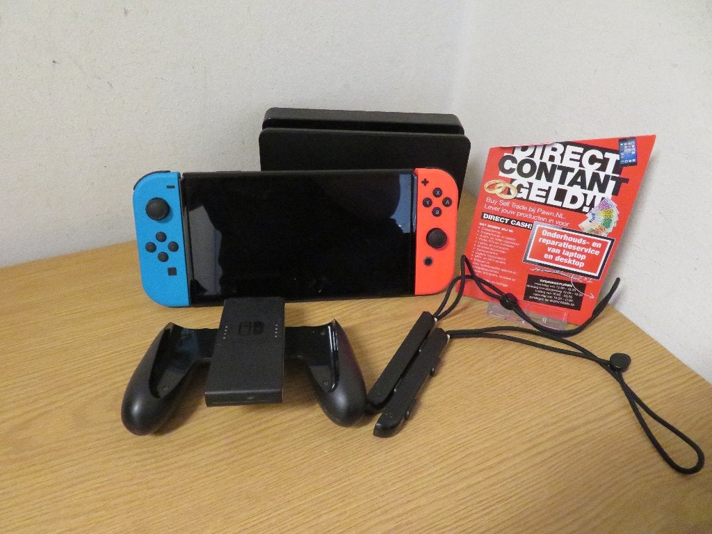 Nintendo Switch OLED | Pawn Eindhoven, Ophalen, Gebruikt, Met 1 controller, Switch OLED